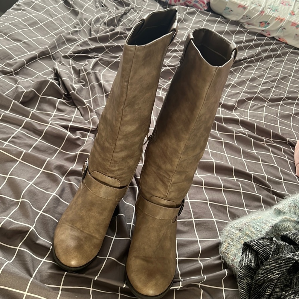Woman’s boots